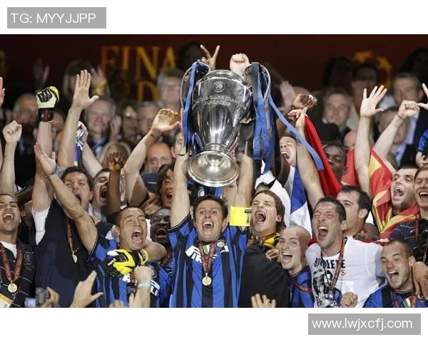 赛后分析南京足球队与重庆足球队在意识欧冠中的表现与战术对决 赛后分析南京足球队与重庆足球队在意识欧冠中的表现与战术对决